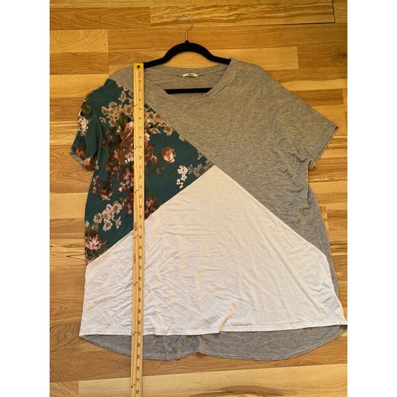 Egs Women's Grey Patchwork Tee Floral Panel Casual Short Sleeve Top Size 2XL - Picture 5 of 6